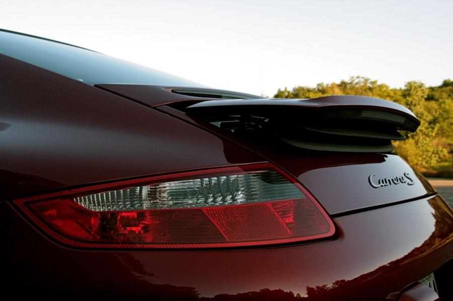  Porsche 911 Carrera S 2008 года  (фото 21 из 43)